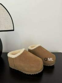 Picture of UGG Shoes _SKUUGGsz35-40ML092419771